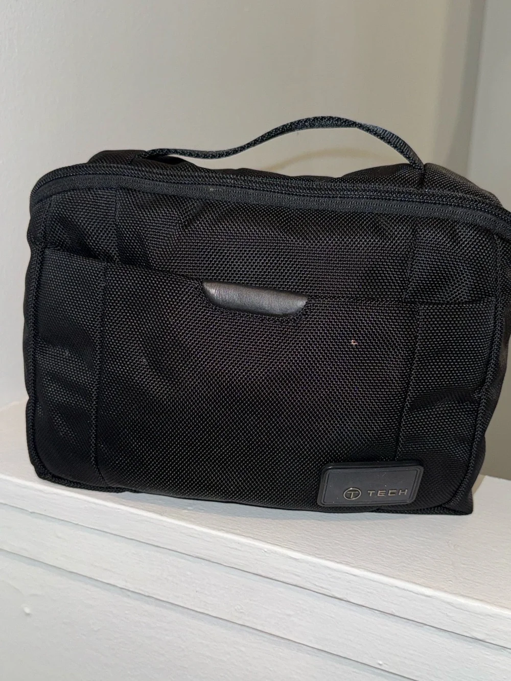 Tumi Essentials Gear Black Toiletry Bag